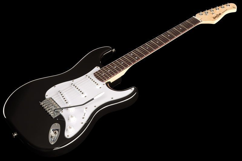 Електрогітара Harley Benton ST-20 BK Standard Serie Bundle (комплект) 404243 фото