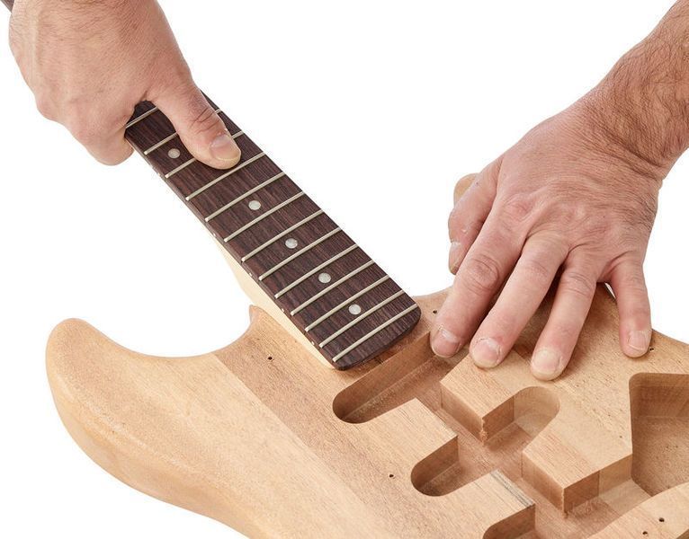 Електрогітара Harley Benton Electric Guitar Kit ST-Style (набір для самозбірки) 185163 фото