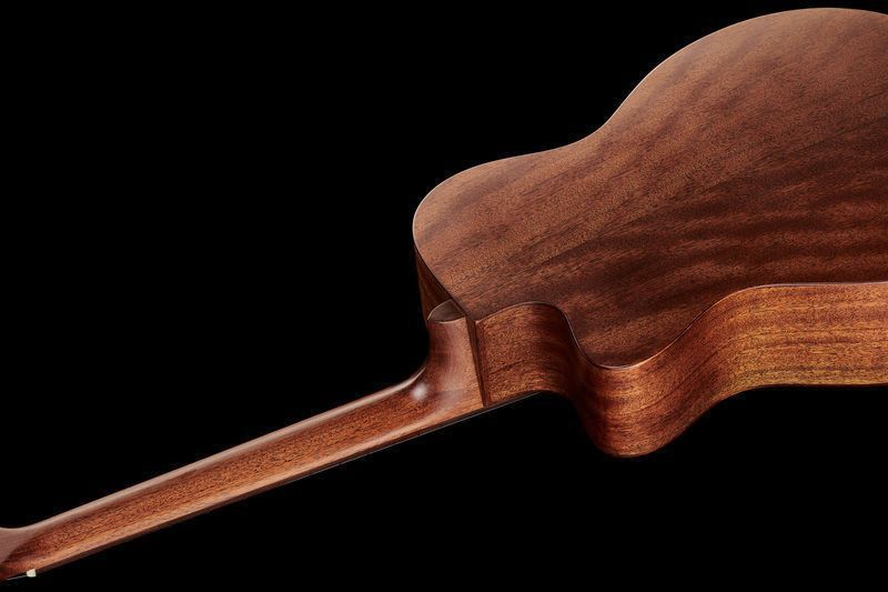 Акустическая гитара Harley Benton CLA-15MCE SolidWood 505982 фото